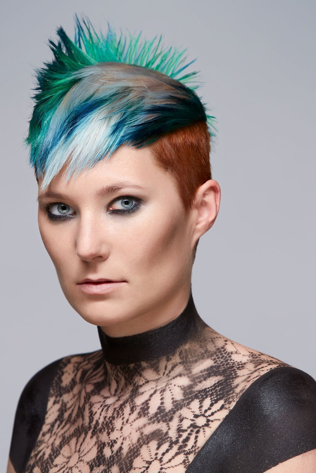 Créations pour homme et femme au salon de coiffure R-Play Studio à Conthey