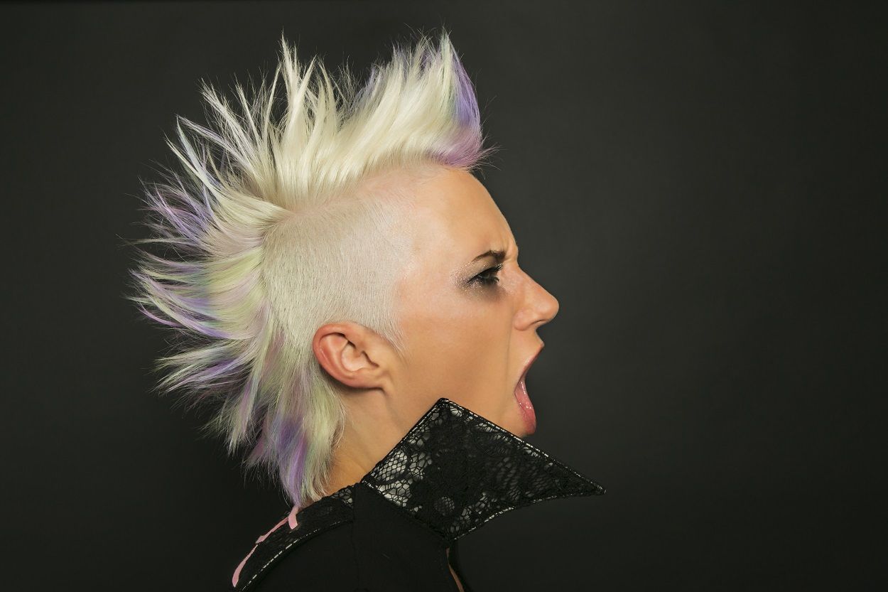 Créations pour homme et femme au salon de coiffure R-Play Studio à Conthey