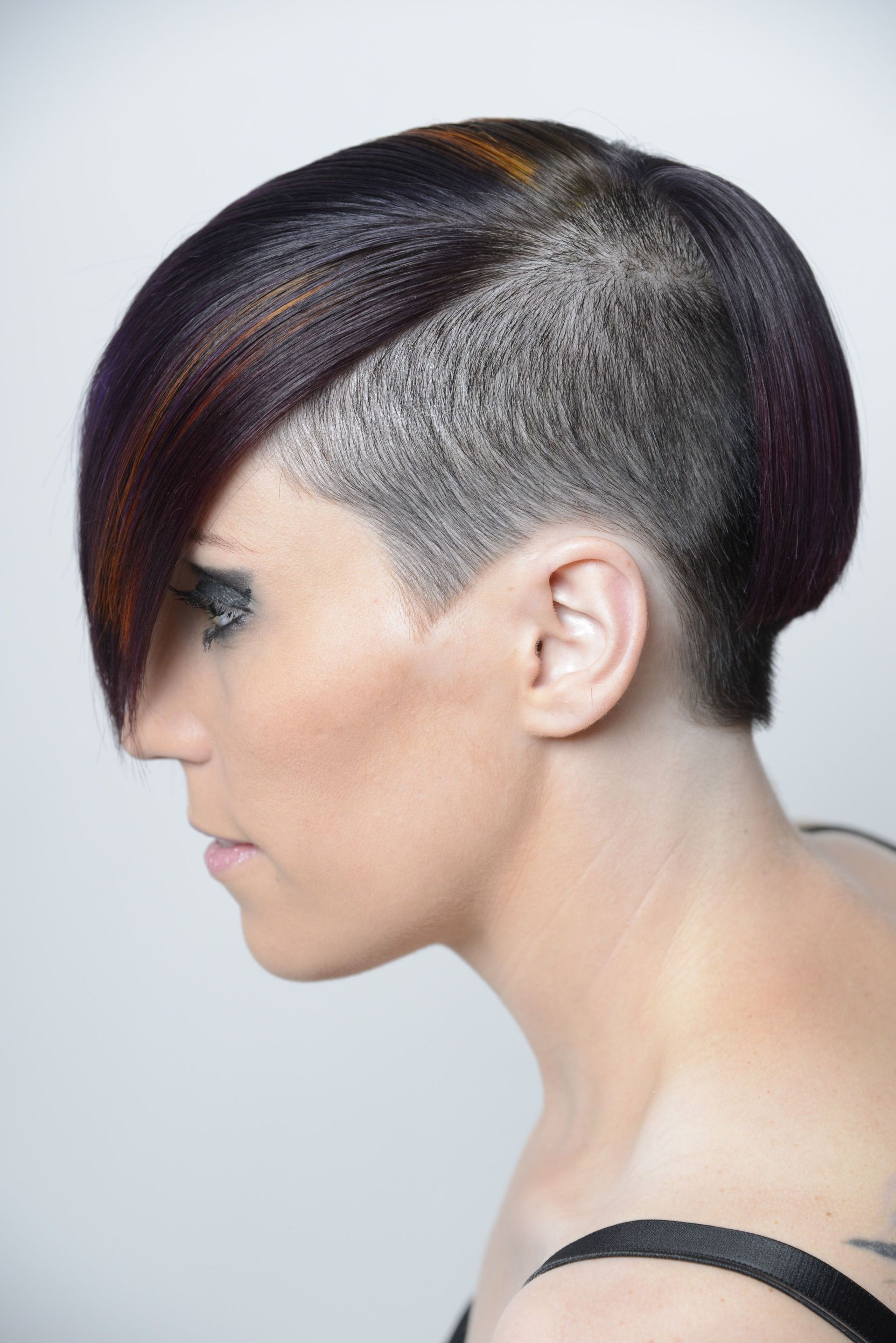 Créations pour homme et femme au salon de coiffure R-Play Studio à Conthey