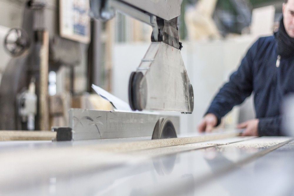 Zuschnitt von Holzplatten