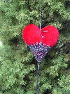 Mit dem Stickcomputer lassen sich sogar Kuscheltiere herstellen.