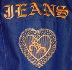 Designerjeans selber gestaltet.