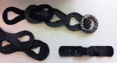 und dann einen Vorhang genäht.	
