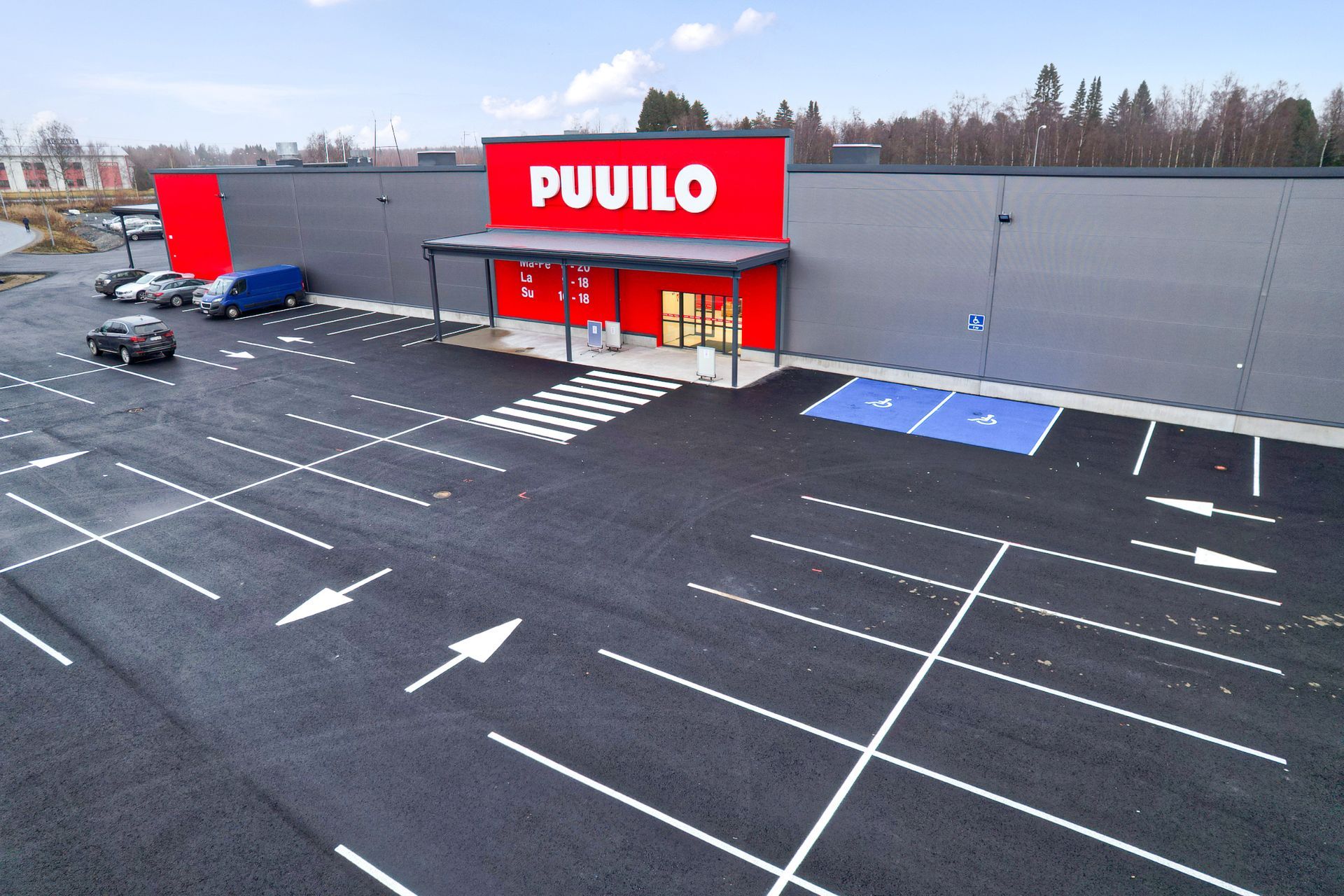 Ilmakuva Puuilo-nimisestä kaupasta