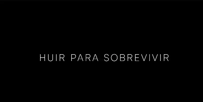 El texto blanco sobre fondo negro dice 