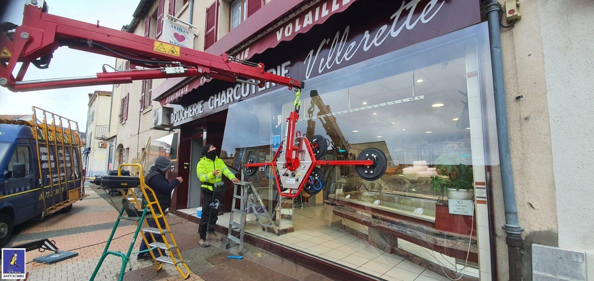 Remplacement vitrage d'une devanture de boucherie