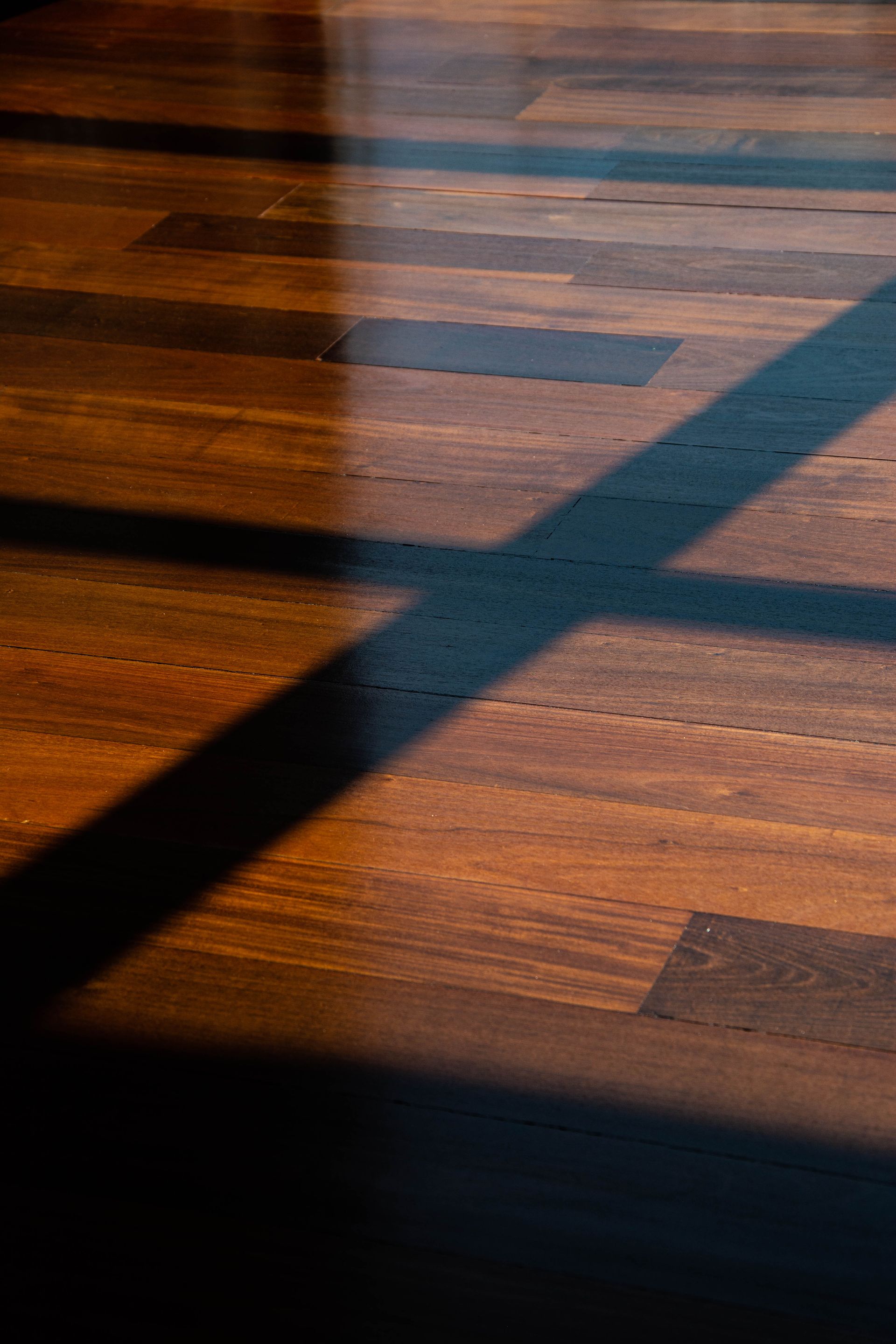 Détail de parquet en chêne, installation par Arole, Nîmes