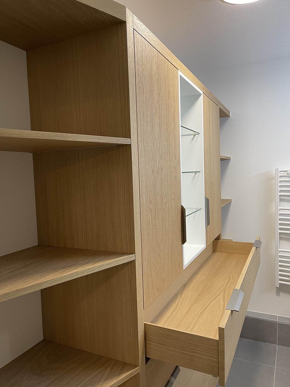 Placard de bureau en bois