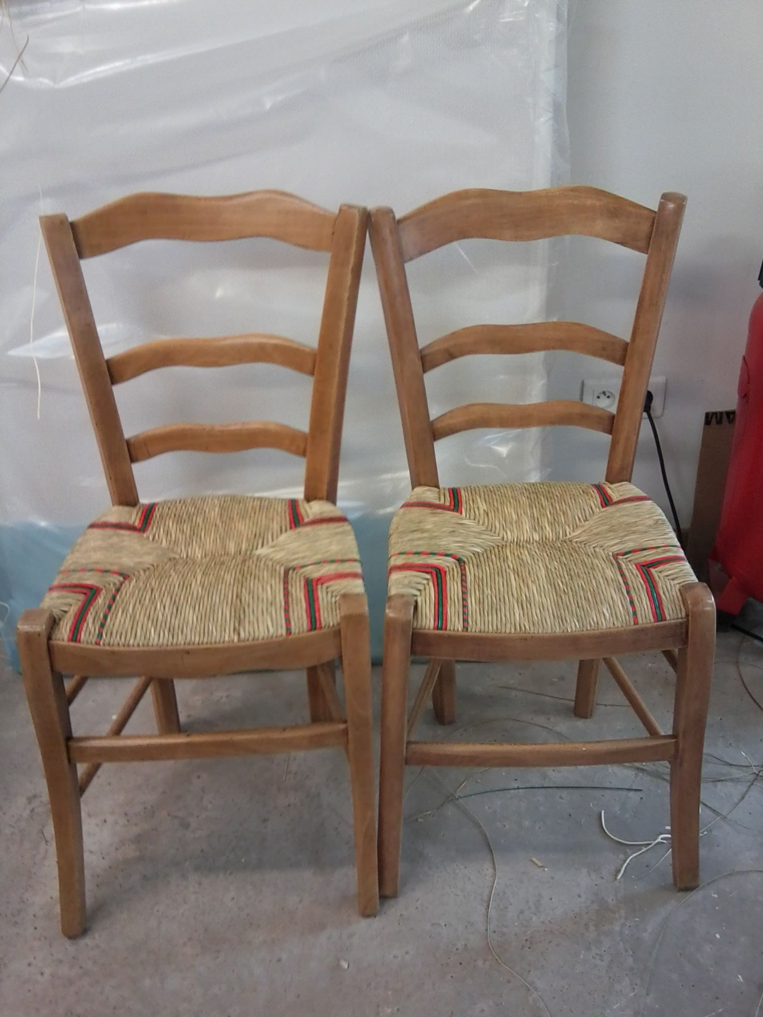 Rempaillage de deux chaises