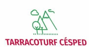 Un logotipo para césped de terracota con una montaña y árboles.