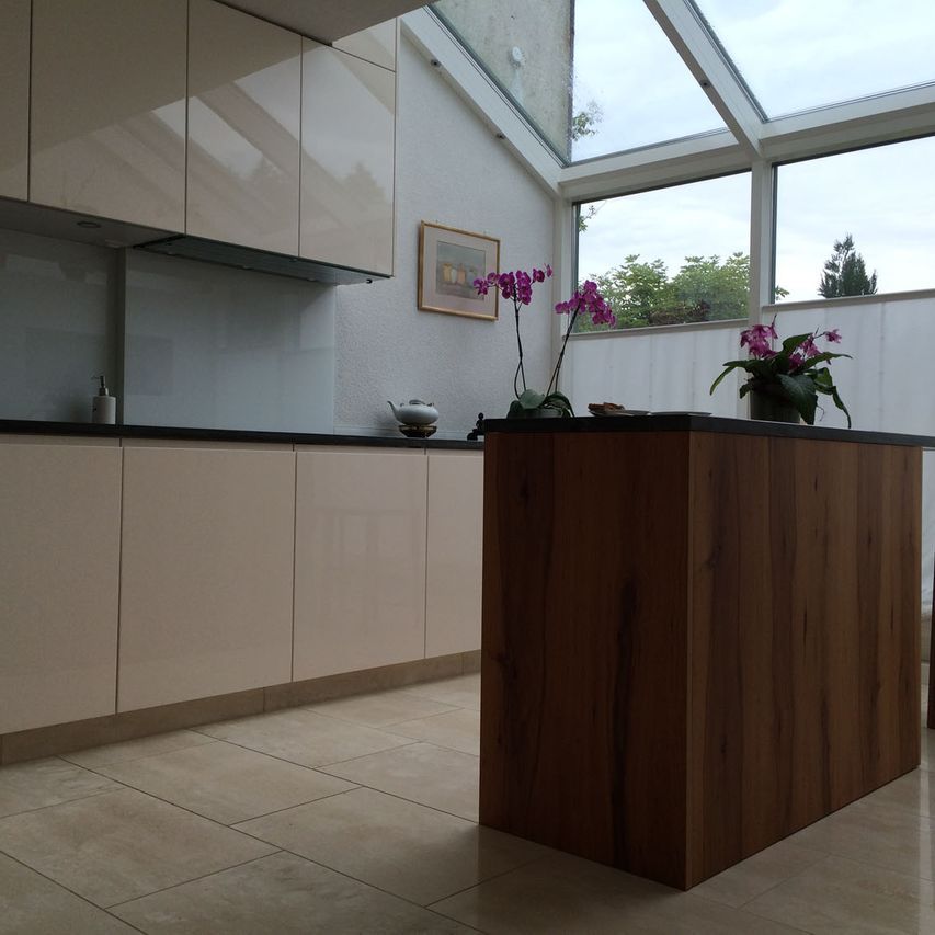 Holzmöbel - Holz Schmid in Schindellegi