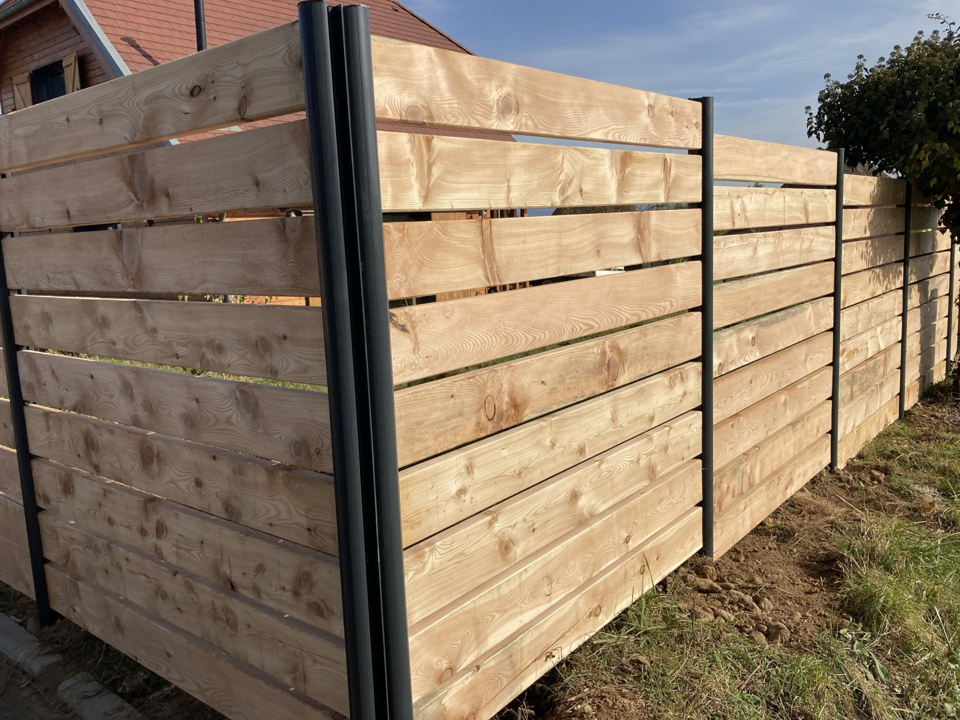 Coin de clôture en bois composite