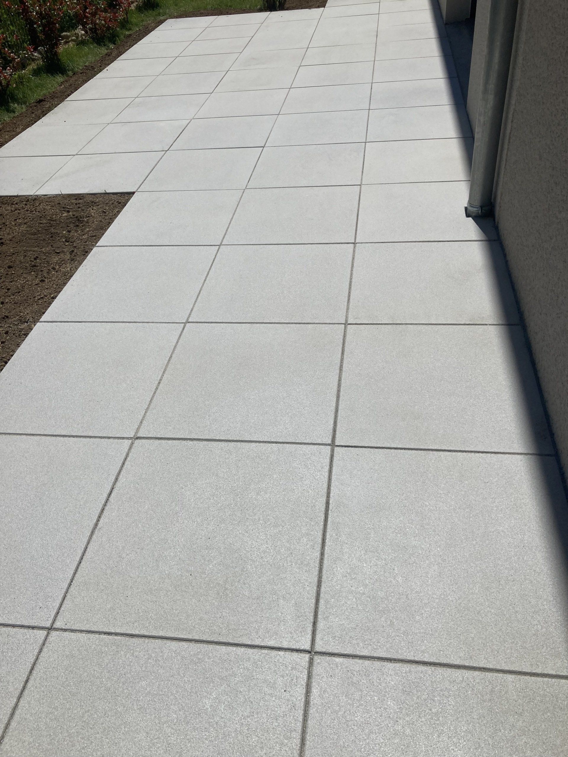 Résultat du dallage réalisé par Isère Paysage