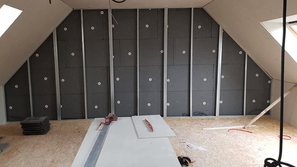 Des travaux d'isolation intérieure.