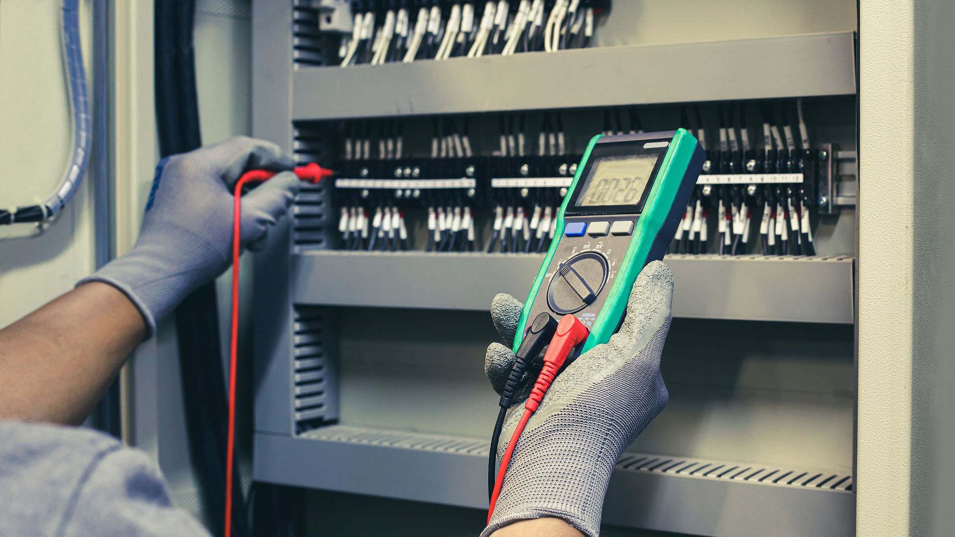 Armoire électrique d'un réseau de courant faible.