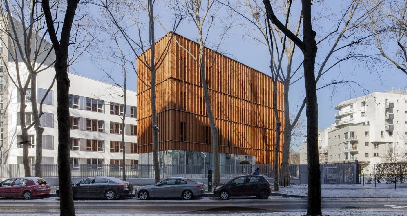 Restructuration d’un immeuble de bureaux en résidence étudiante de 145 logements - 28 rue du Colonel Pierre Avia PARIS 15e 1.