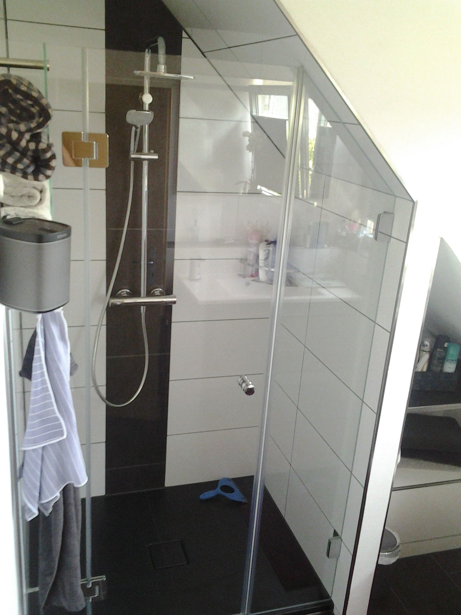 Dusche Nische und Dachschräge