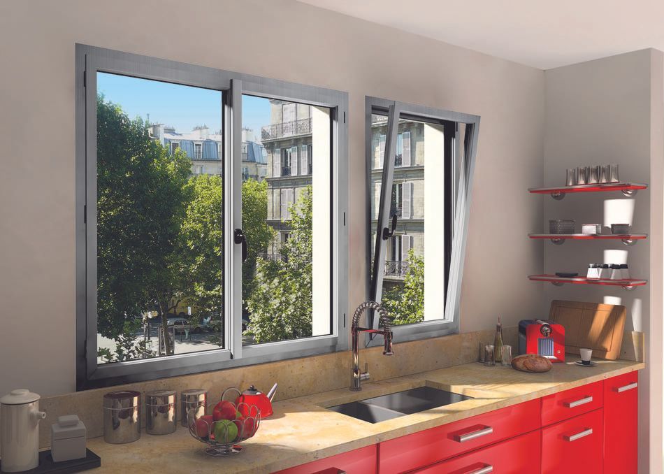 Fenêtres en aluminium avec battant vertical