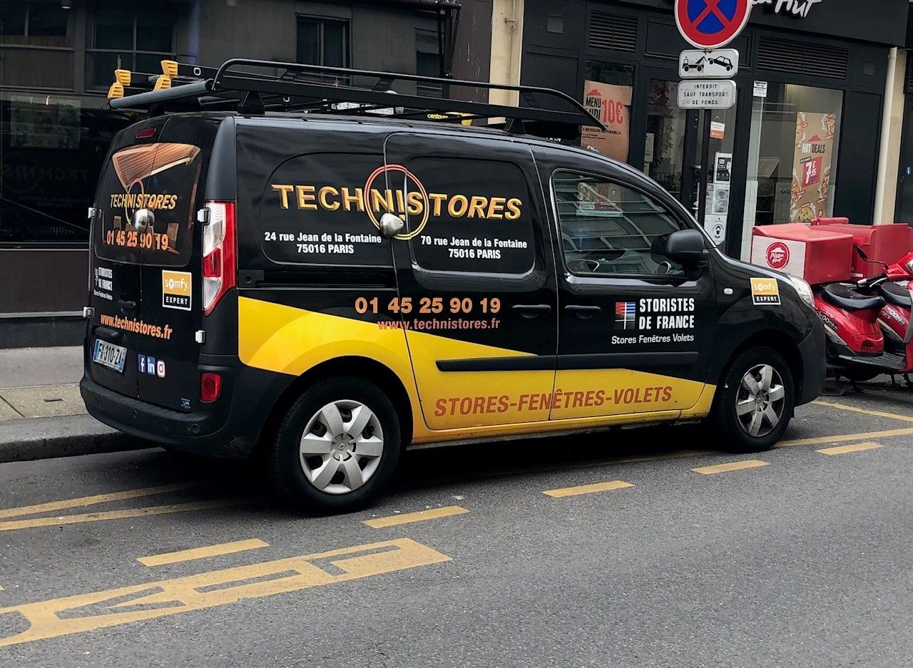 Véhicule de Technistores