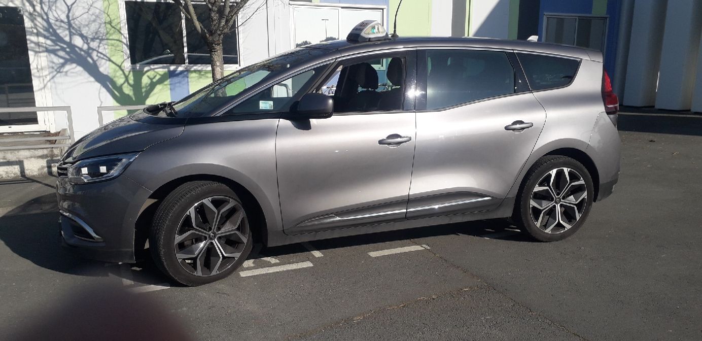 Renault Scénic gris