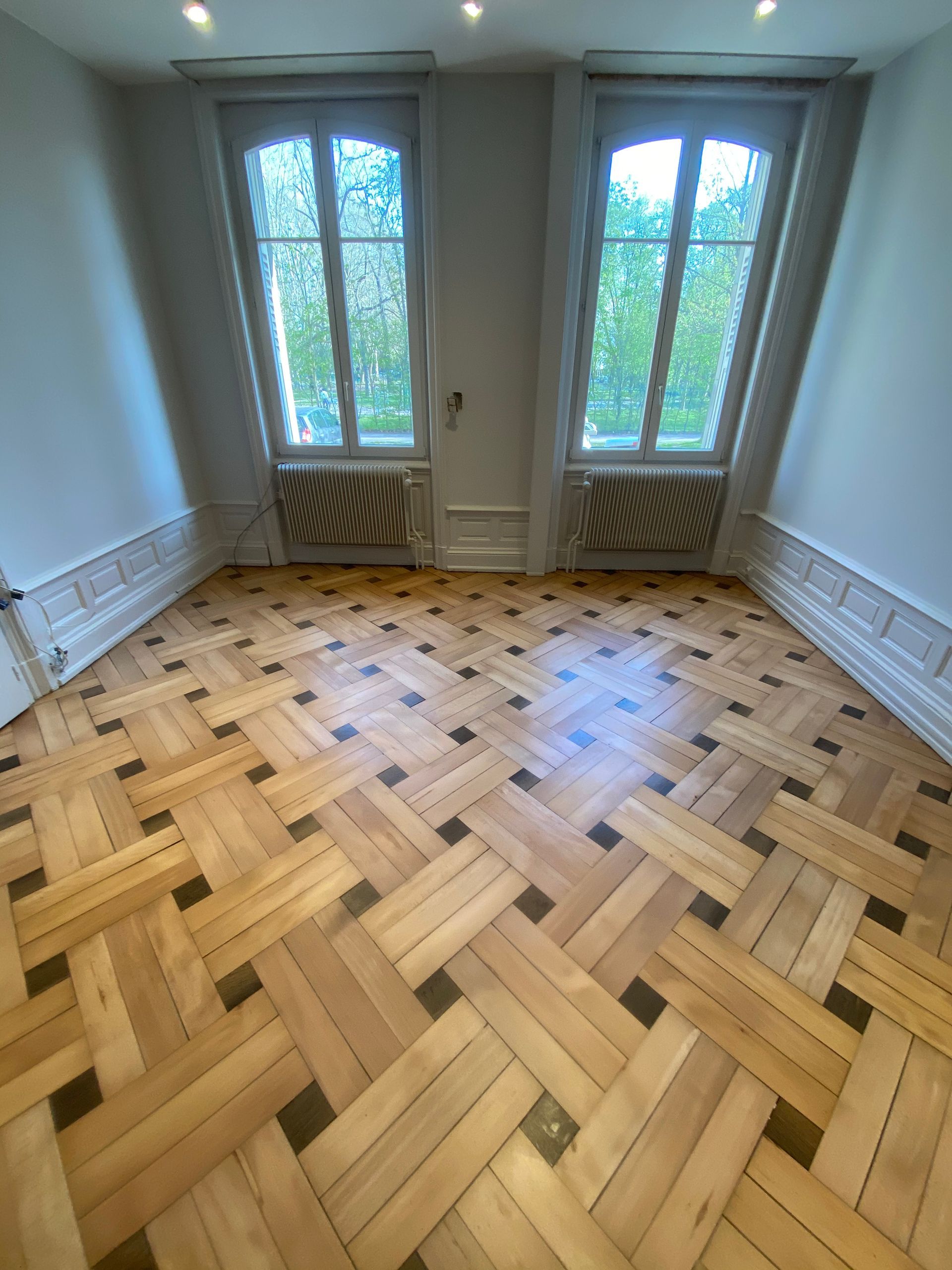 Photo d'un parquet en hêtre vitrifié