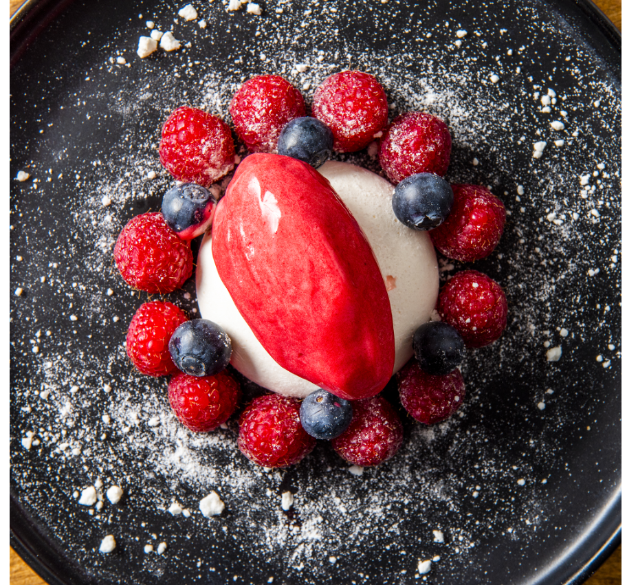 Dessert restaurant : vacherin sorbet framboise