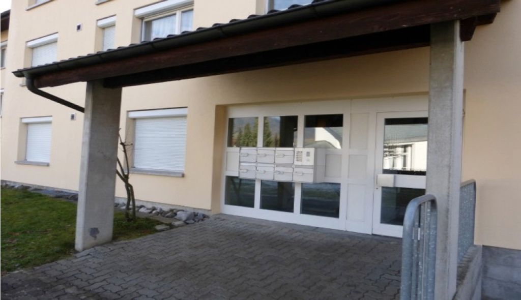 Reinach - Beispiel gedeckter Hauseingang