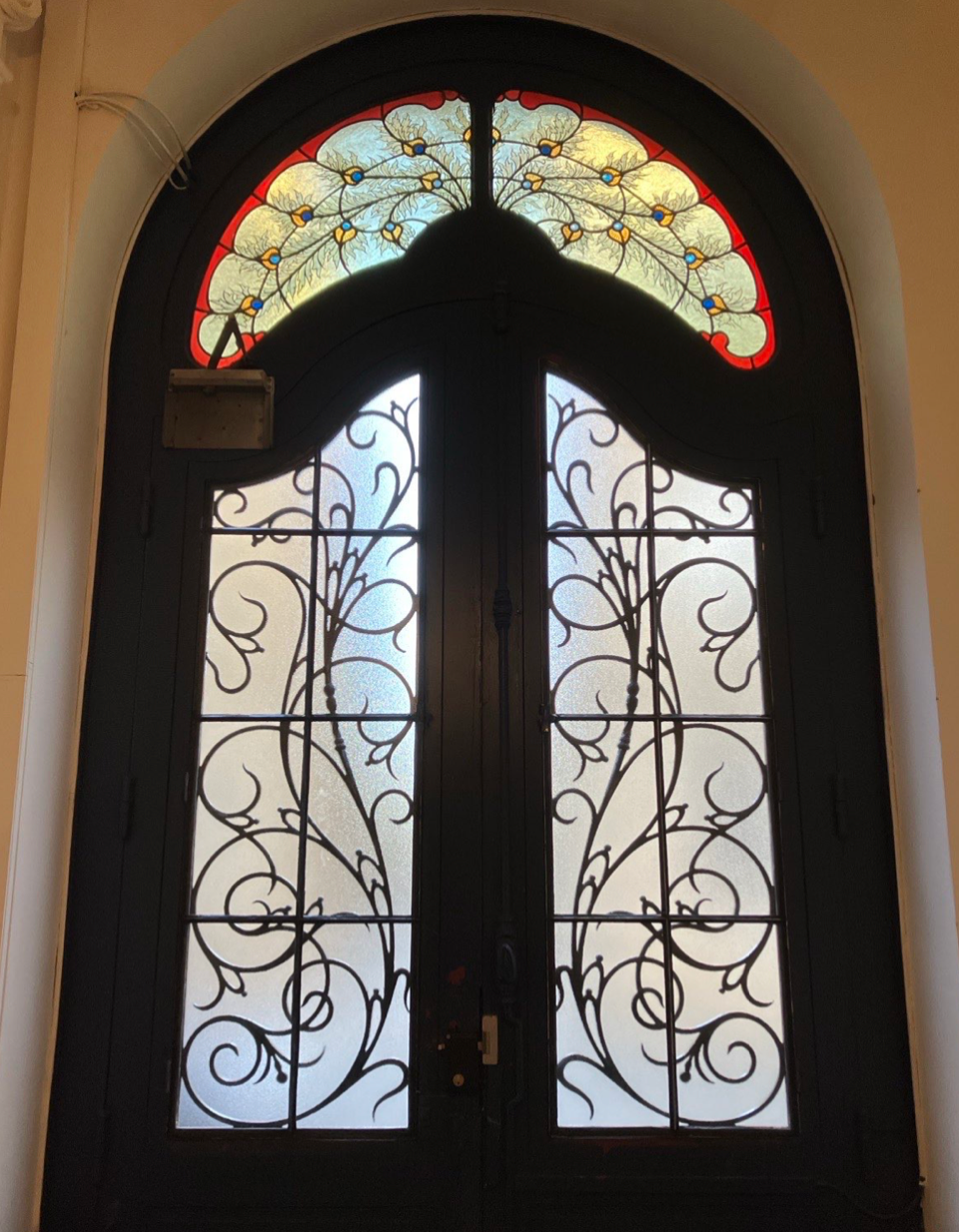 Vitrage de porte en bois