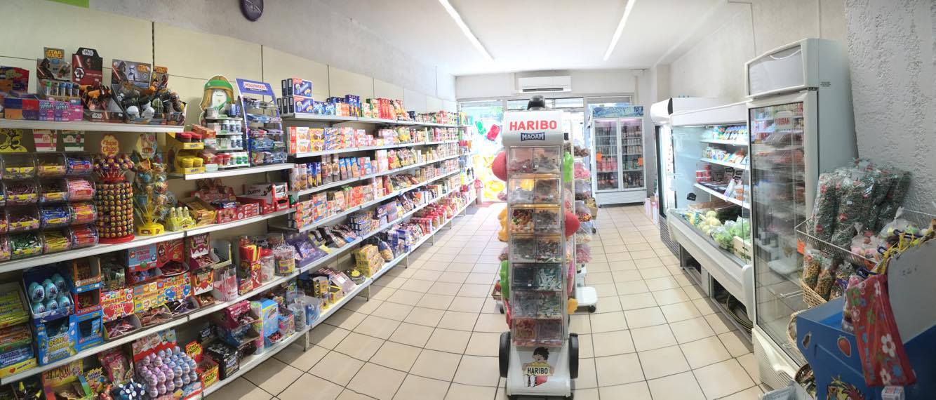 Intérieur de l'épicerie