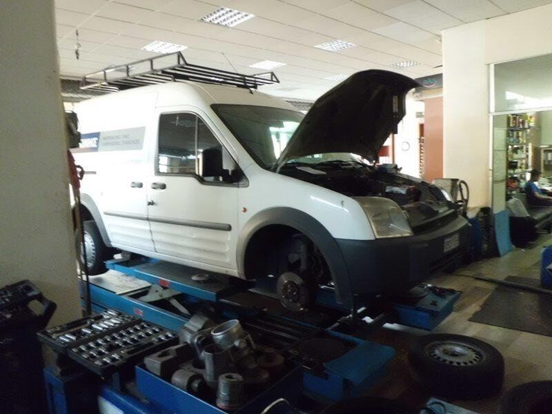 Συνεργείο Αυτοκινήτων - Εμπoρία Ανταλλακτικών Ζαράνης