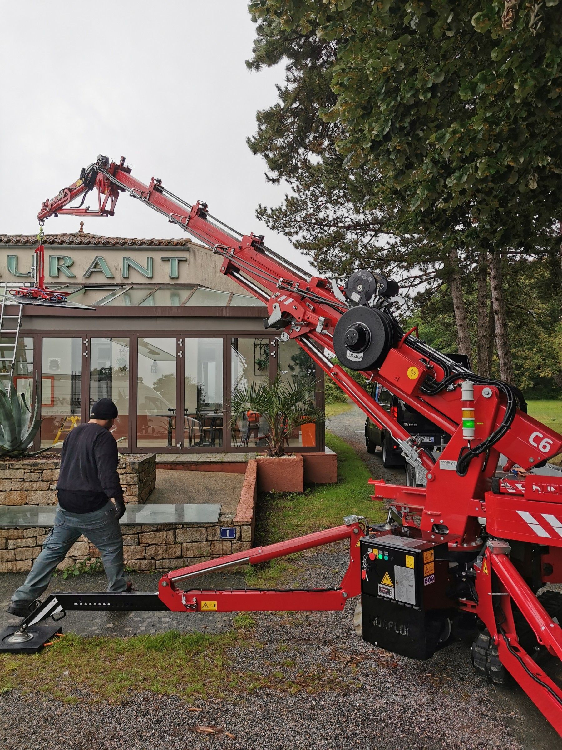 Location de mini-grue avec opérateur -  Angers