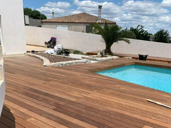 Terrasse de piscine