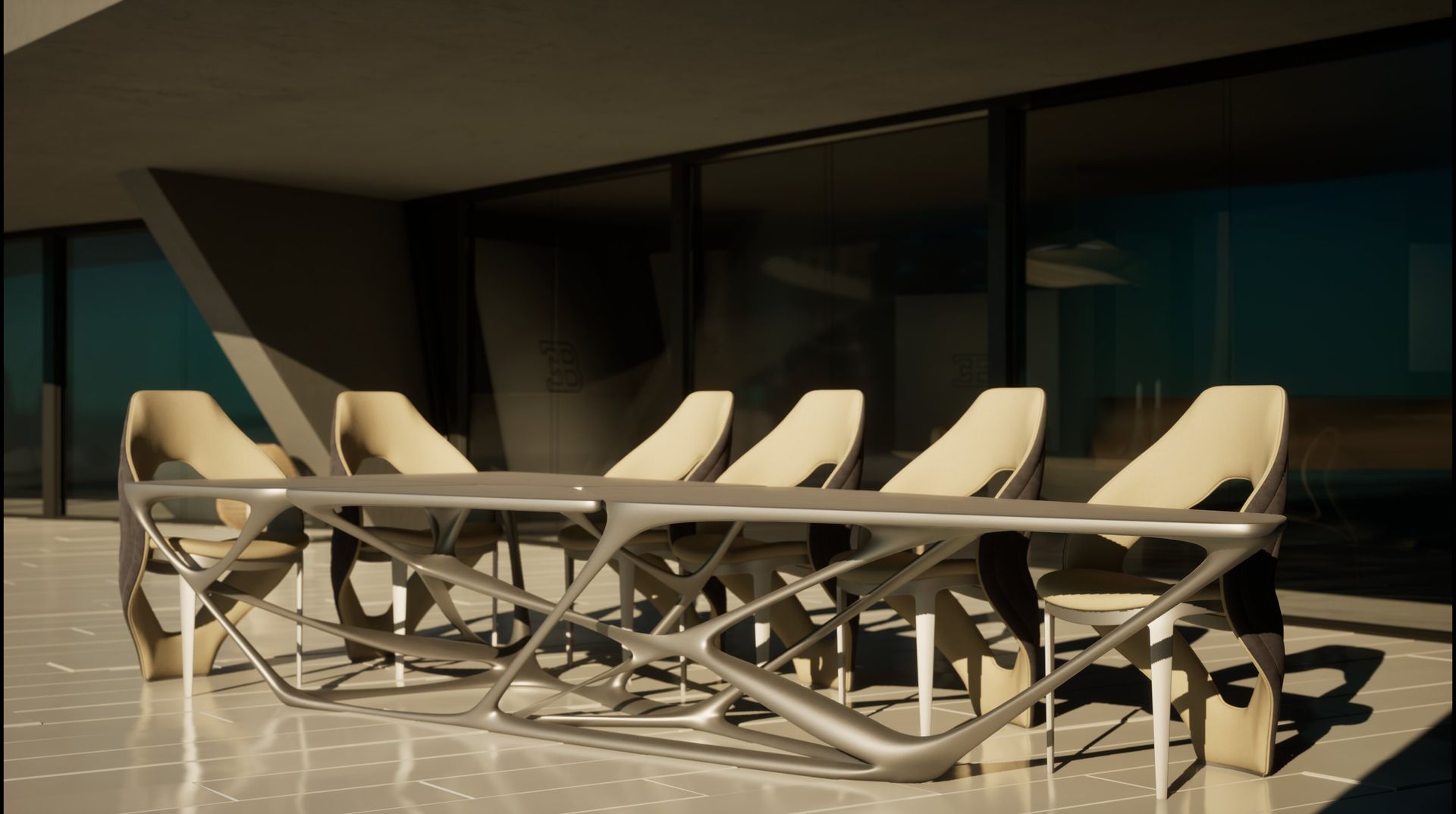 Una mesa y sillas en un patio frente a un edificio.