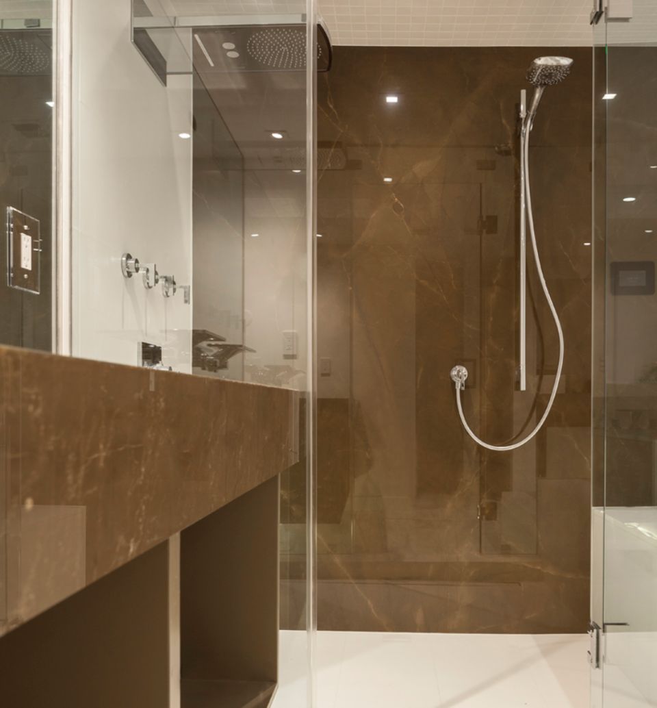 Badezimmer aus Naturstein