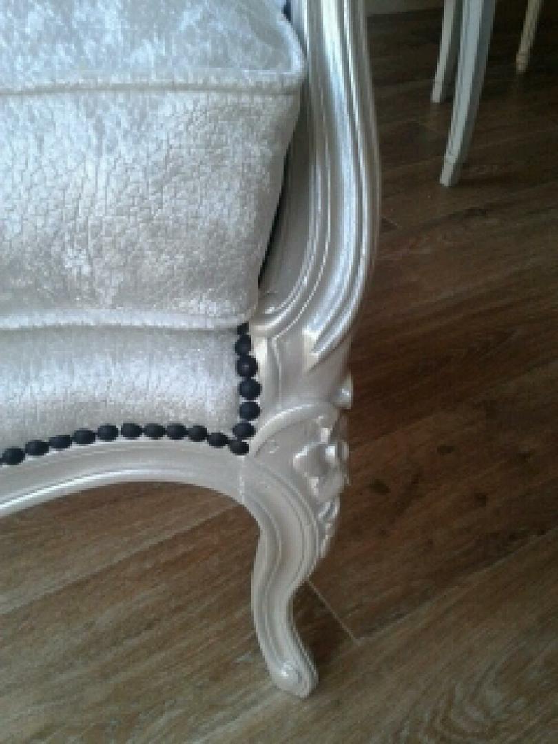 Pied de fauteuil ancien blanc