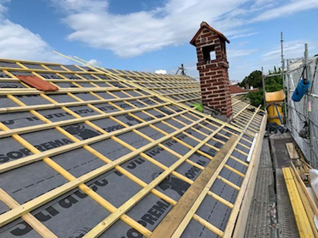 Travaux de maison charpente couverture