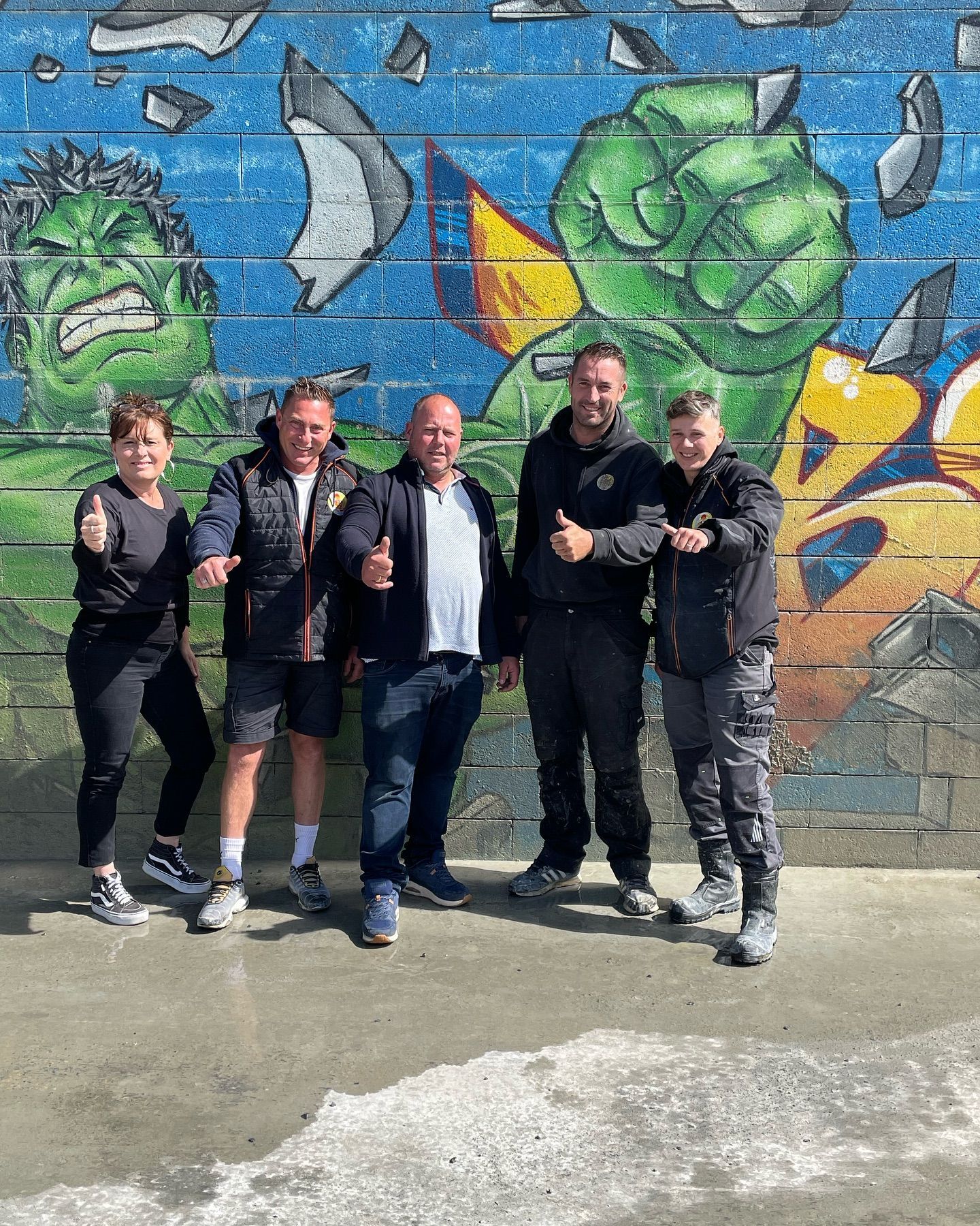 Équipe de 5 personnes de Drive Béton