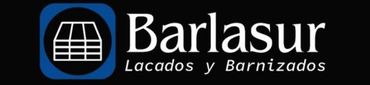 Logotipo para Barlasur, Lacados y Barnizados, que presenta un ícono de ventana estilizado dentro de un rectángulo redondeado azul y texto blanco sobre fondo negro.
