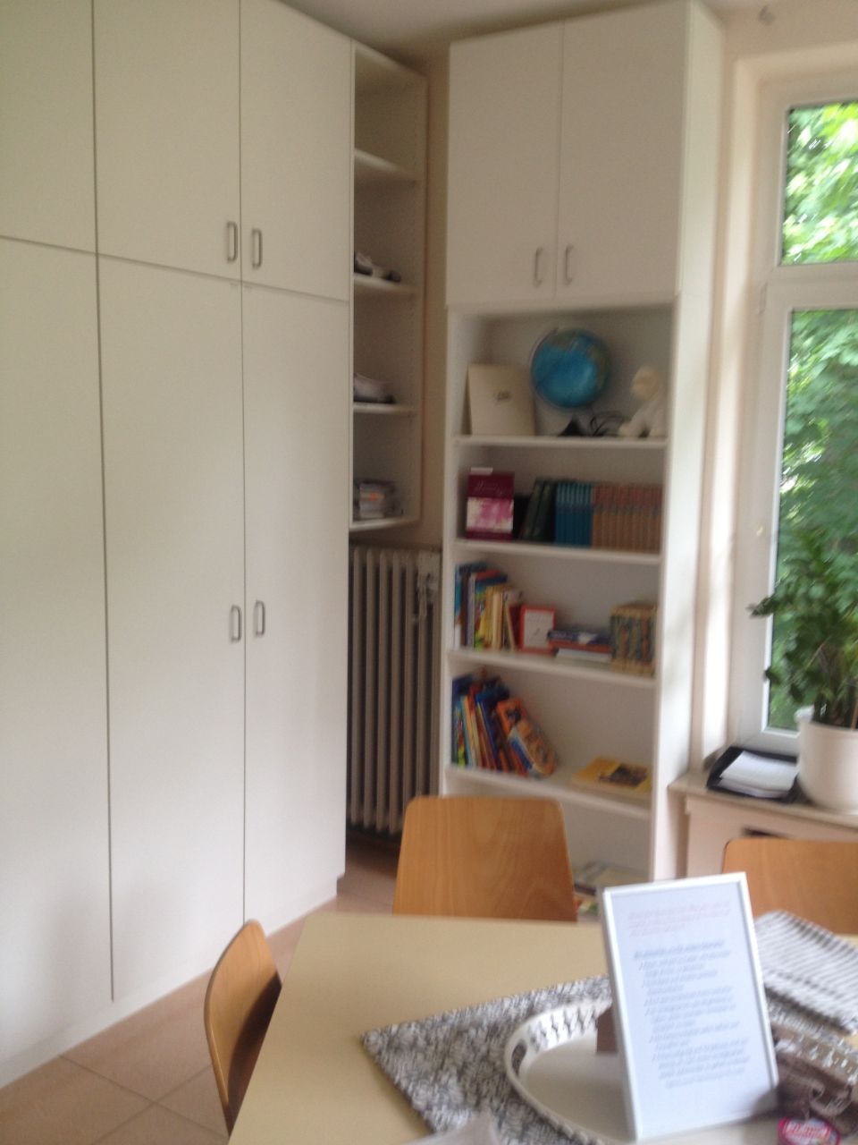 Einbauschrank in einem Büro