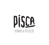 Um logotipo para um restaurante chamado traca em um fundo branco.