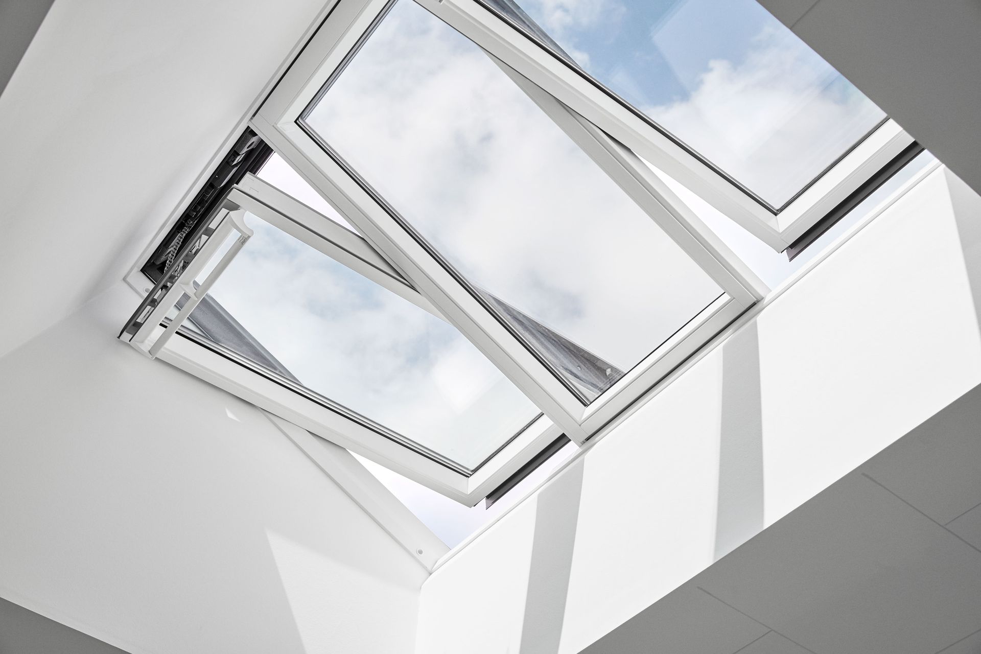 Pose de fenêtres de toit Velux