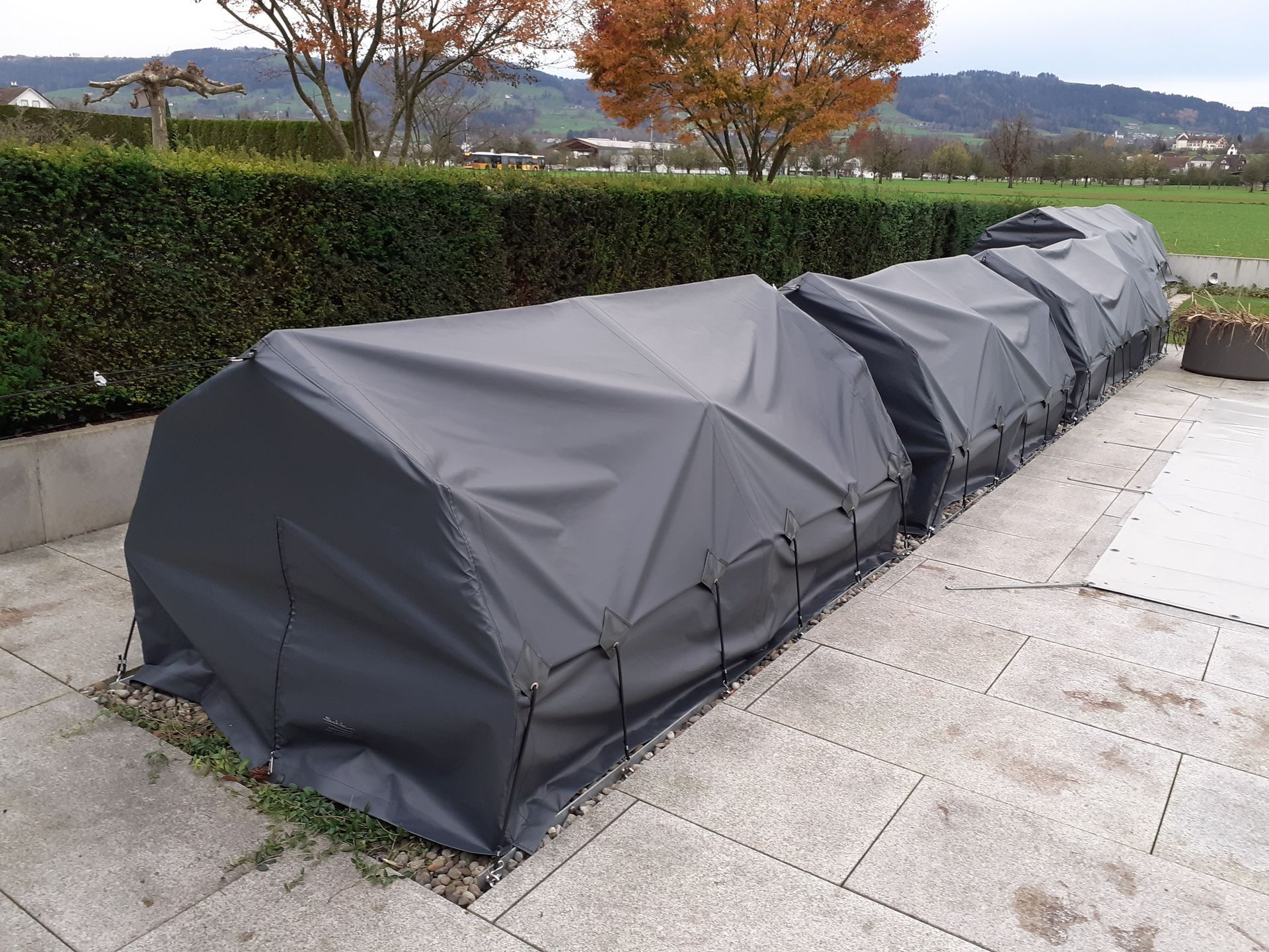 Winterabdeckung für Pflanzenbeet