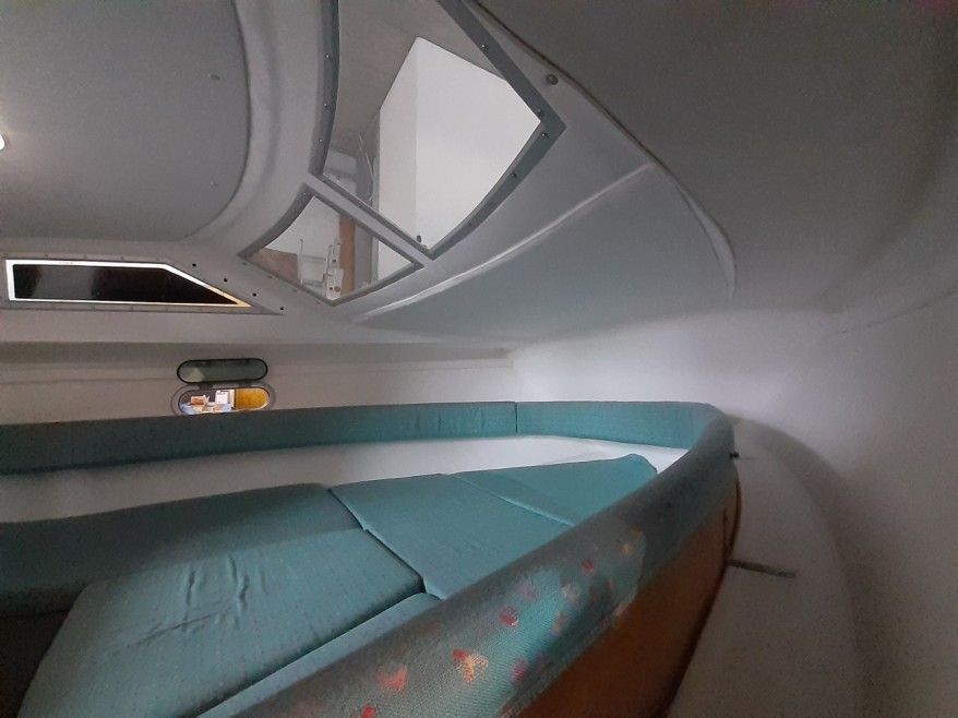 Kabinenauskleidung in Kunstleder weiss Motorboot