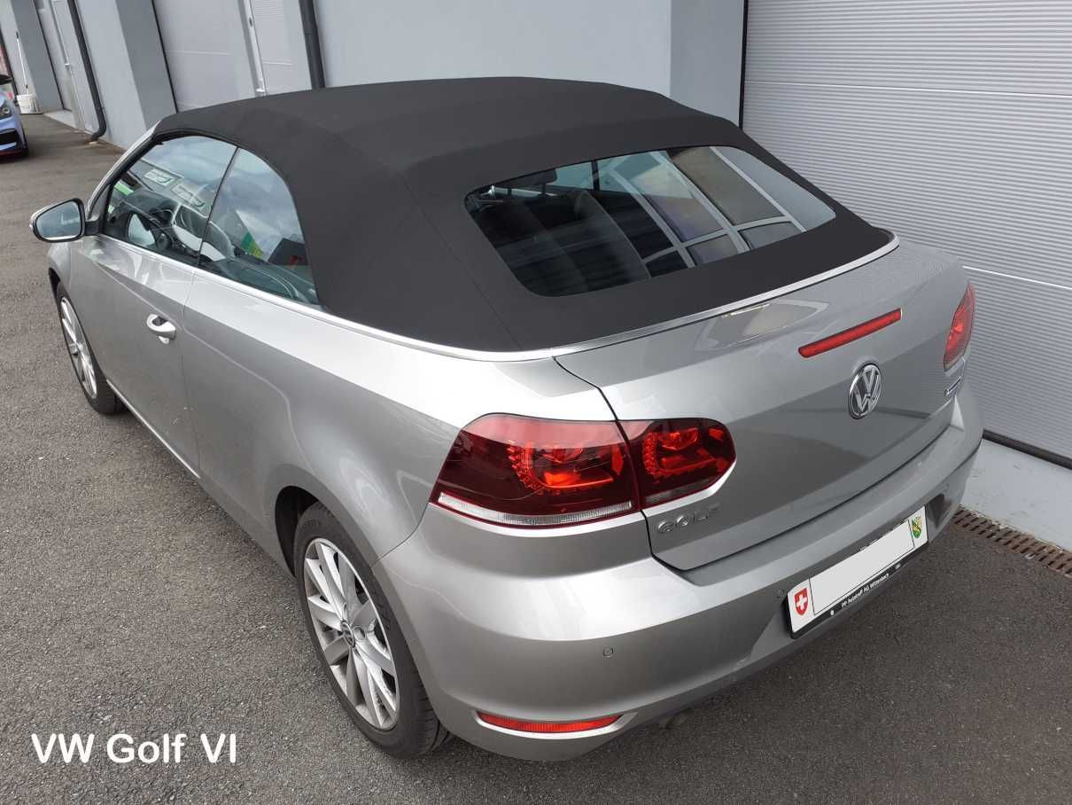 VW Golf VI Cabriolet mit schwarzem Verdeck