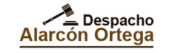 Un logotipo para el despacho Alarcón Ortega con un mazo de juez.