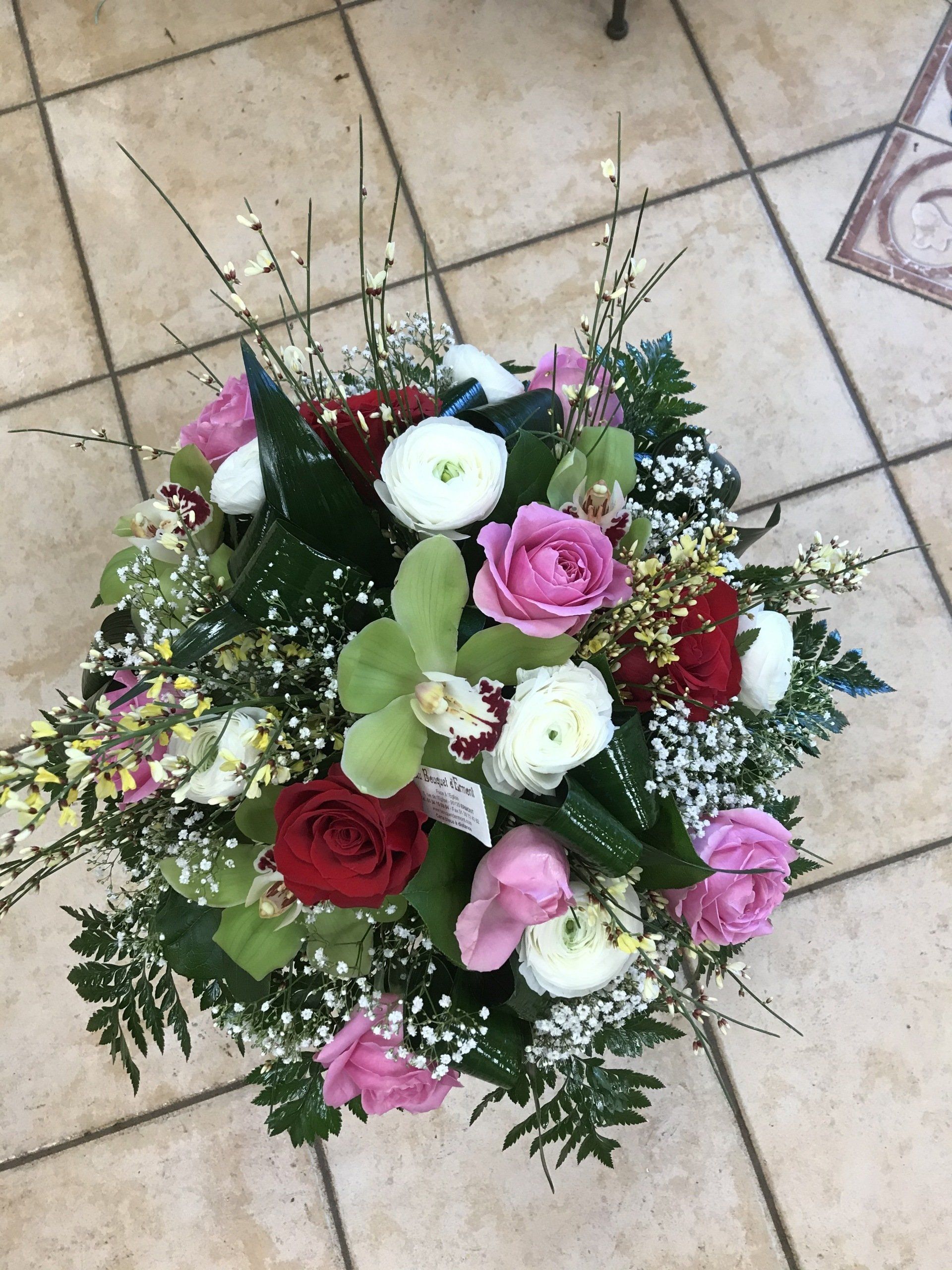 Bouquet rond fleuri