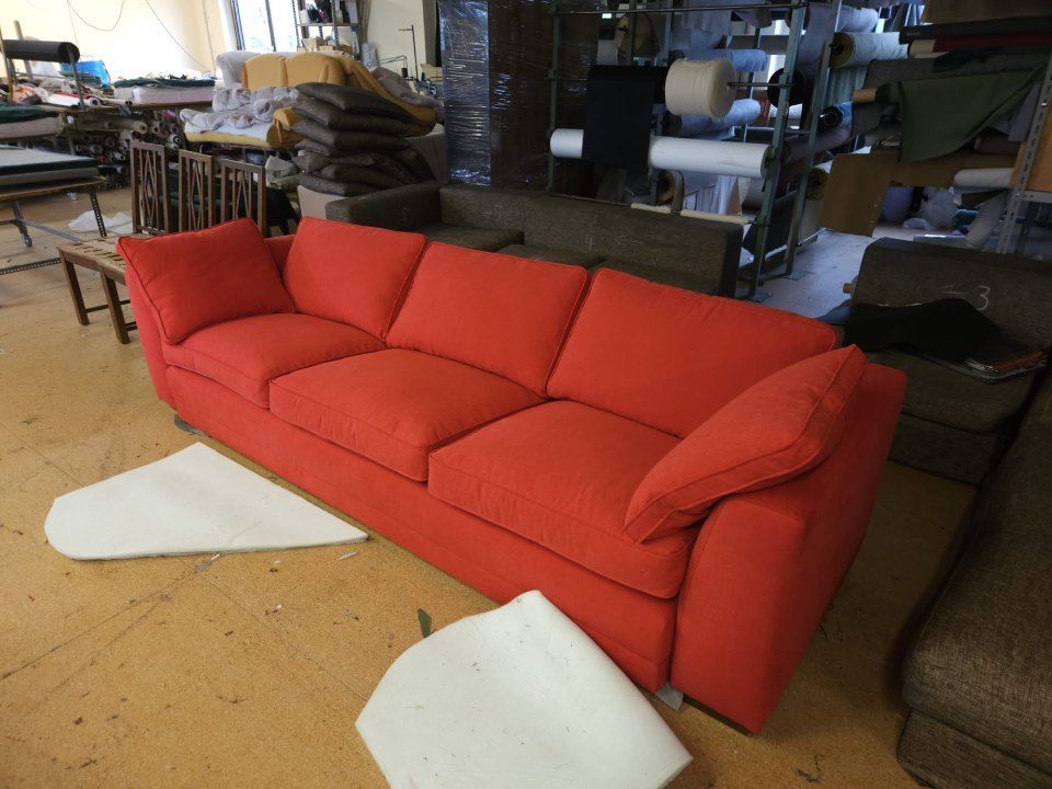 Rotes Sofa
