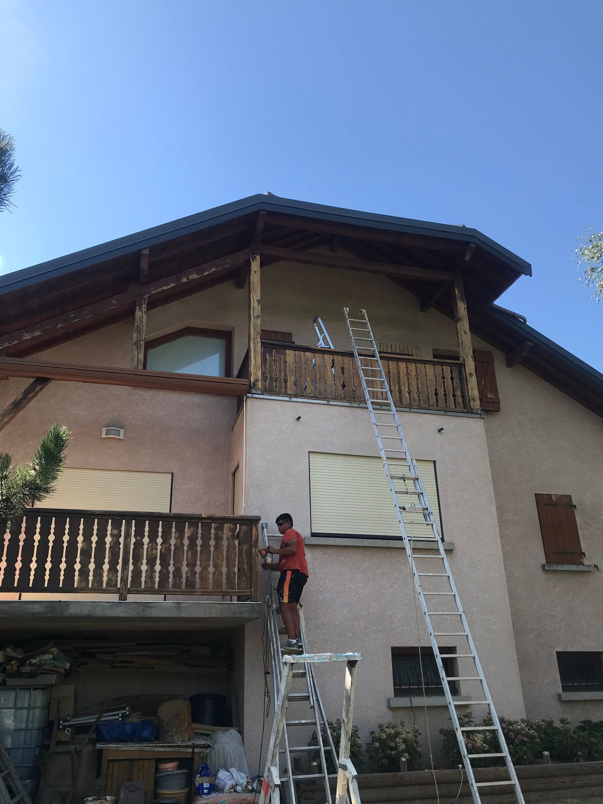 Rénovation peinture extérieure en cours