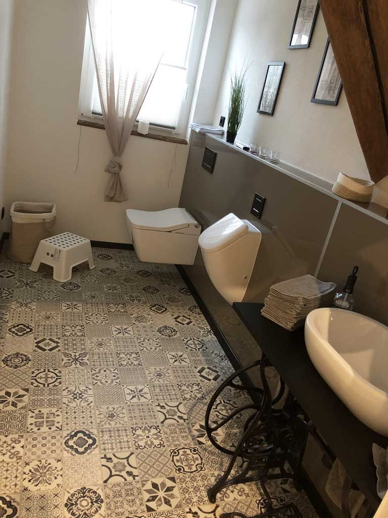 Sanitär WC, Dusch-WC