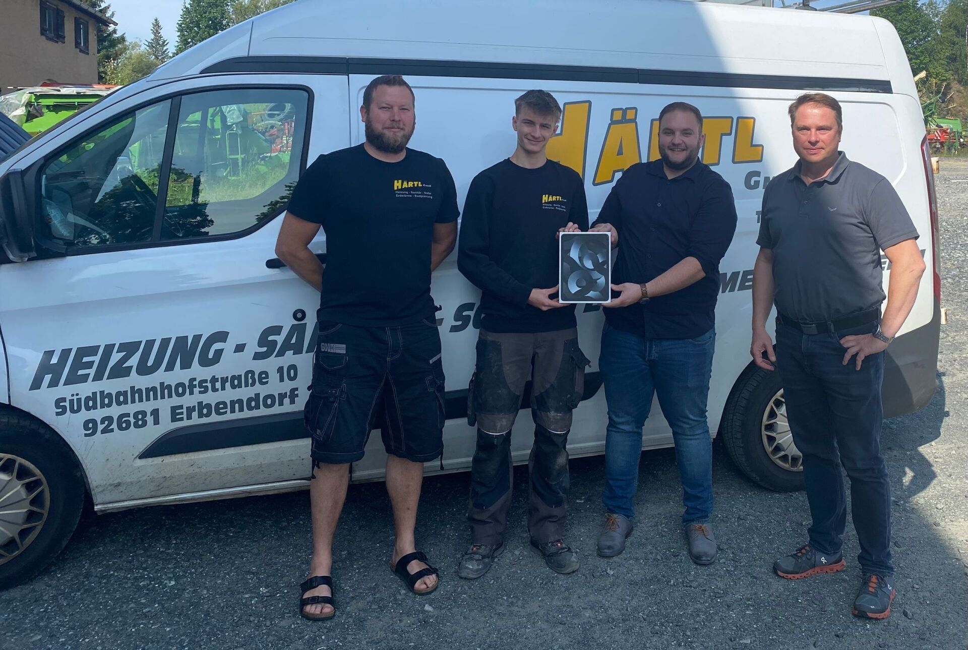 Glückspilz Auszubildender Leon – I-Pad Air auf der IFH Nürnberg bei VEO gewonnen